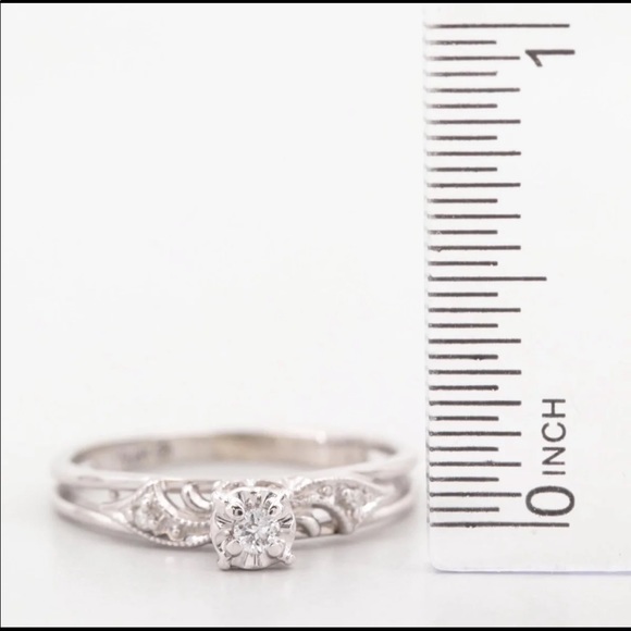 14k white Gold Diamond Ring - Picture 4 of 7